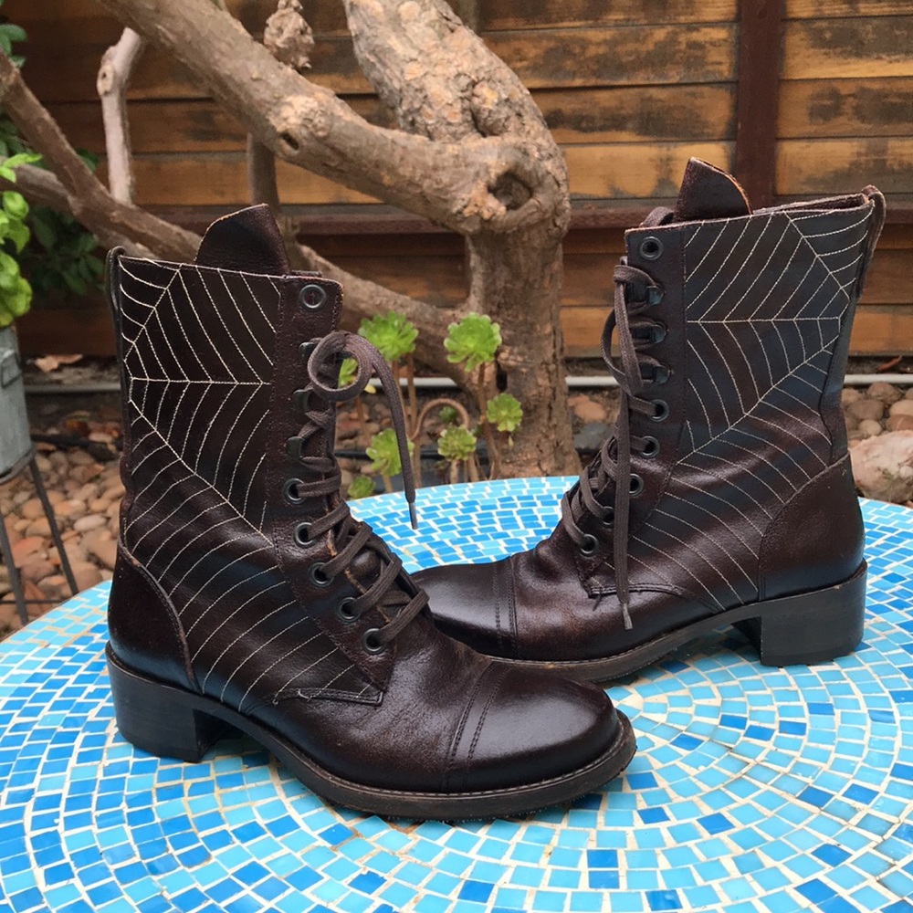 EARL JEAN Leather Combat Boots. 6 NWOT 🕸️❤︎ - Picture 7 of 11